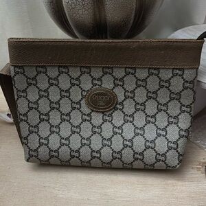 Gucci Plus Wristlet